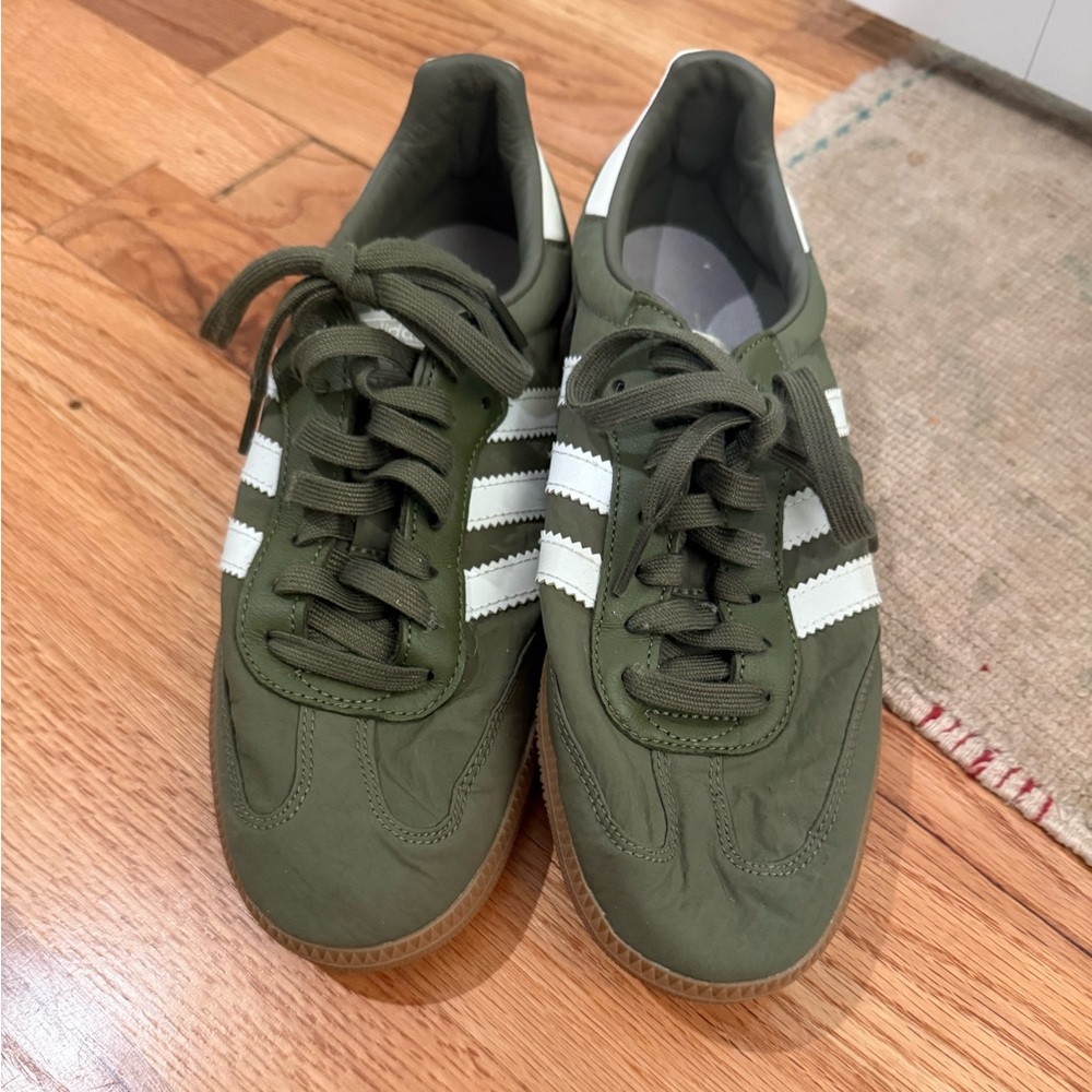 Adidas SAMBA Green Sneakers with White Stripes size US 7.5